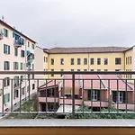 Cosy Apartment In Bovisa